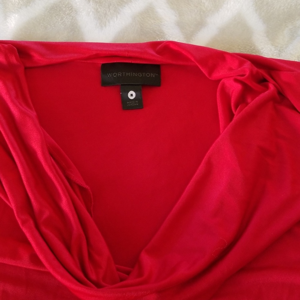 Red blouse - Picture 2 of 3
